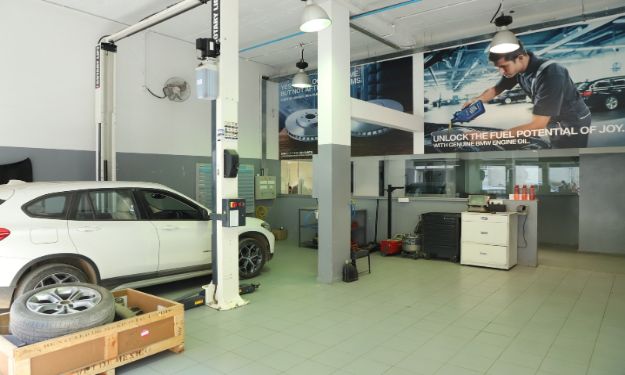 BMW Service center in Indore