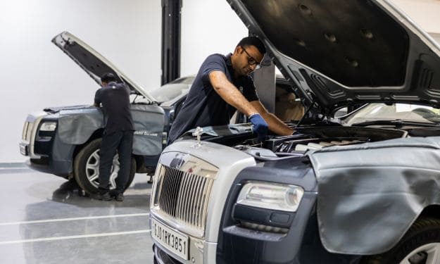 Rolls Royce Cars Workshop center turbhe Nerabyme