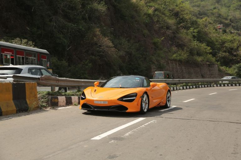 McLaren Artura Supercars & Sunday Brunch Supercar Superdrive Event - McLaren Mumbai