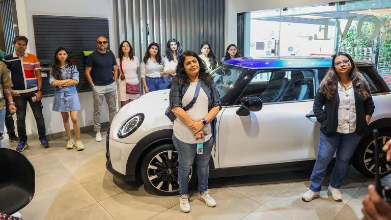 MINI City Drive Event - MINI Infinity Cars