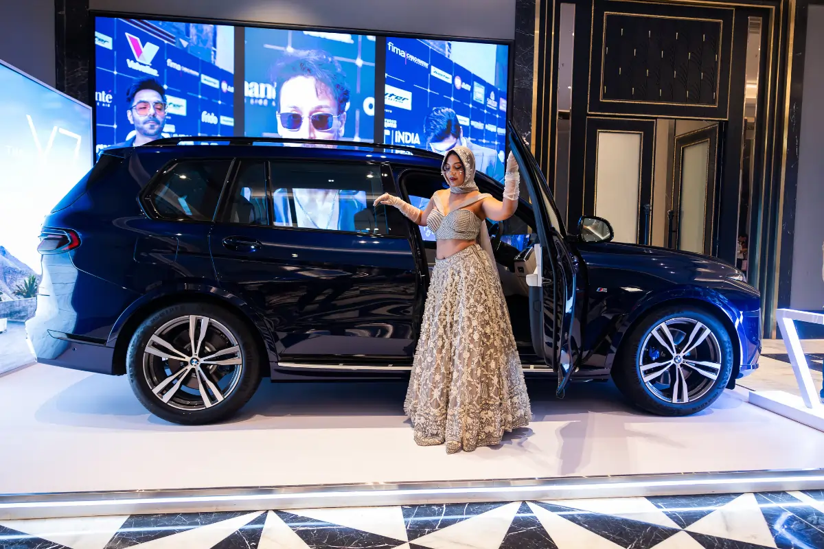 BMW X7 At Bombay Times Fashion Week Event - BMW Infinity Cars