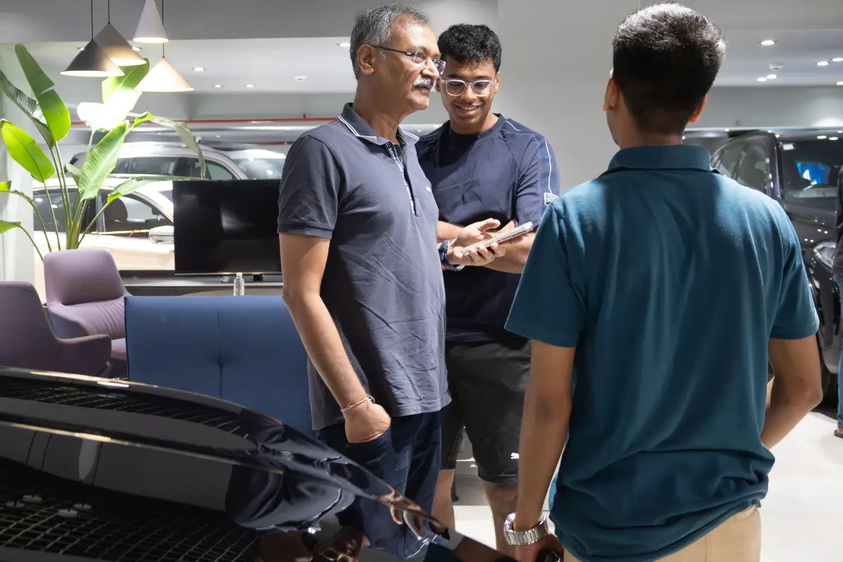 BMW Carnival Mumbai - BMW Infinity Cars