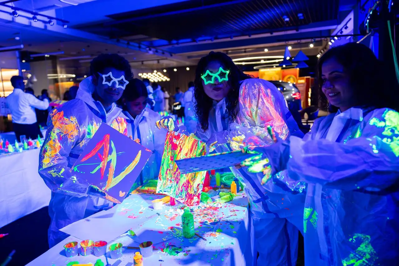2025 BMW Neon Paintaing Event - BMW Infinity Cars
