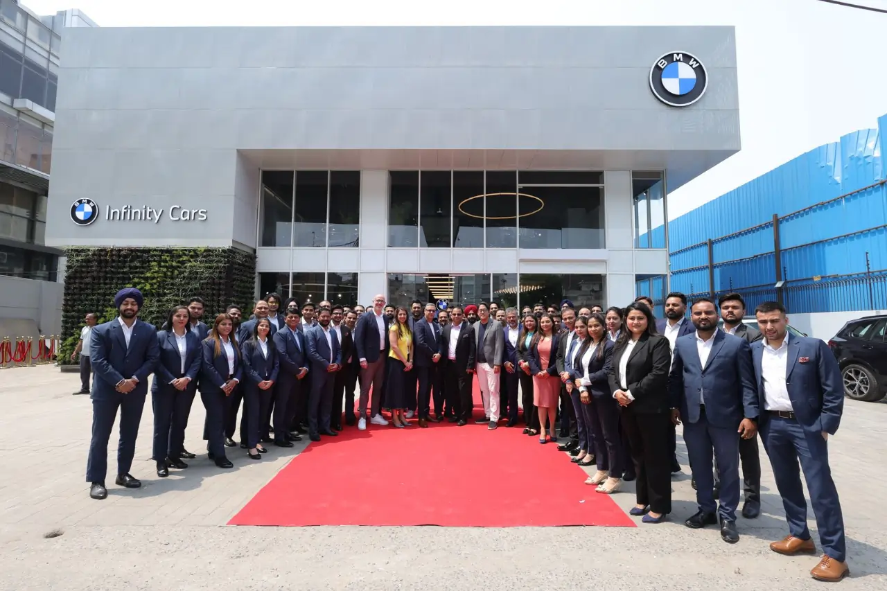 BMW showroom in Delhi - BMW Infinity Cars