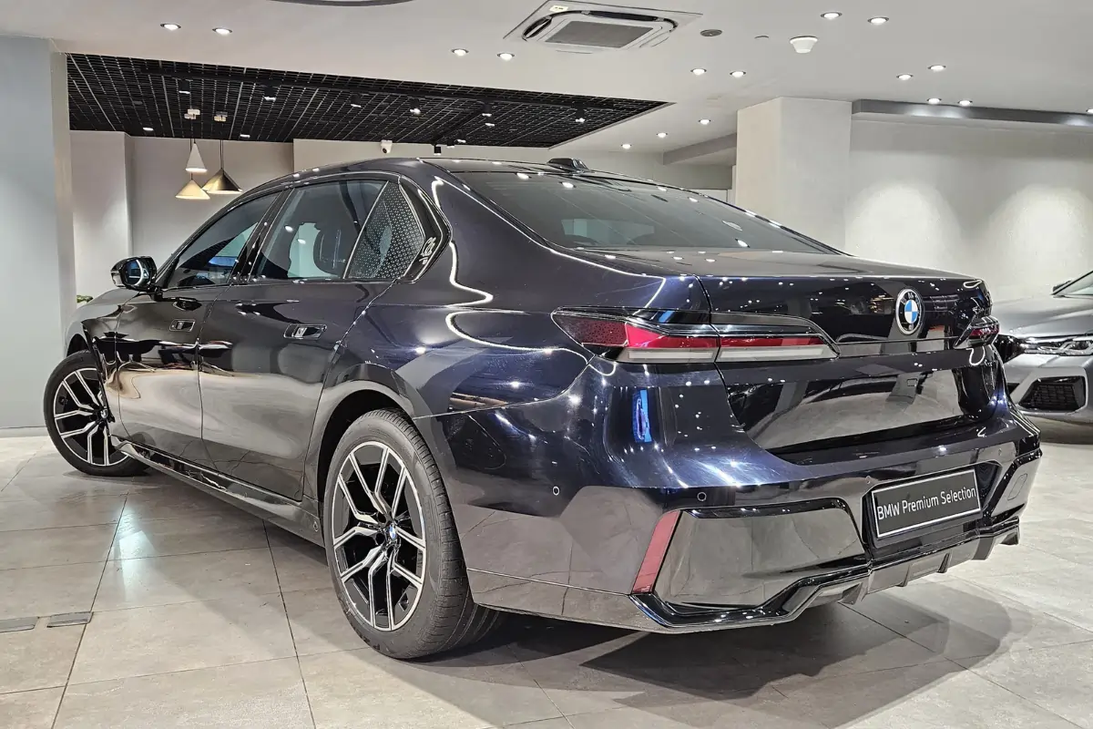 Buy second-hand BMW 740i M Sport