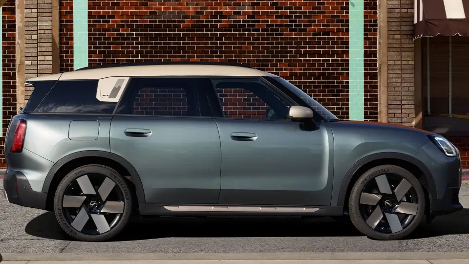 MINI Countryman exterior