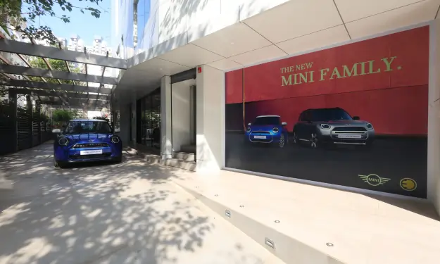 MINI New Car Showroom
