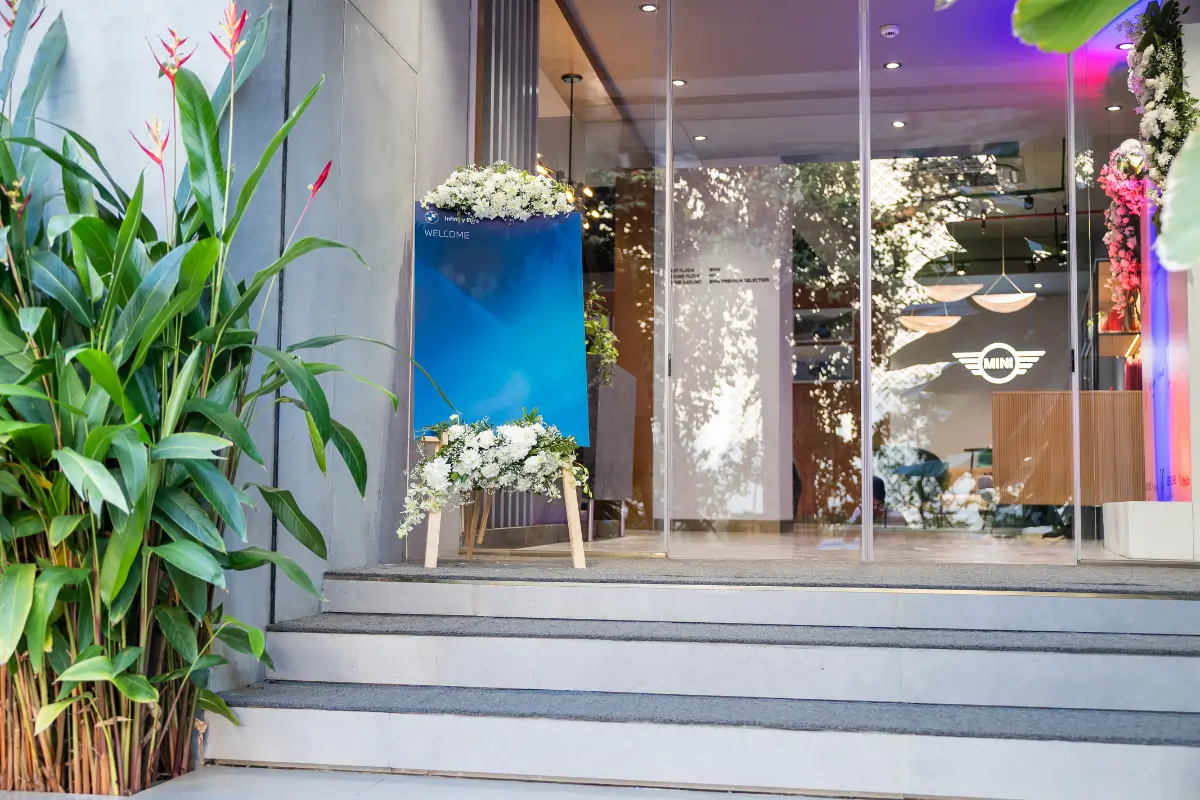 BMW Infinity Cars x Hello Fitness - BMW Infinity Cars