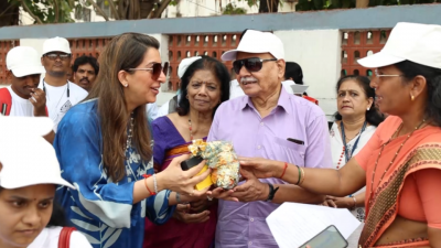 Road Safety Initiative With National Association Of The Blind! Road Safety Awareness For Visually Impaired Event - Infinity Cars